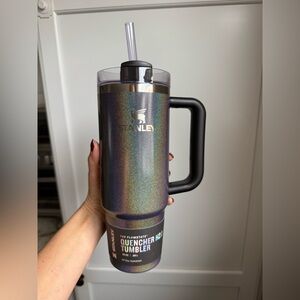 Midnight Glitz 30oz in box